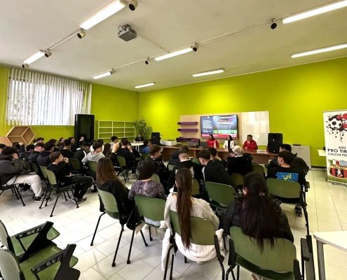 Dal Banco al Campo - Il calcio femminile va a scuola 3